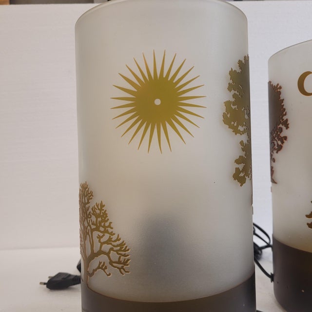 Table Lamps in Bent and Acid-Etched Glass by F.J., France, 1970s, Set of 2 For Sale - Image 16 of 18