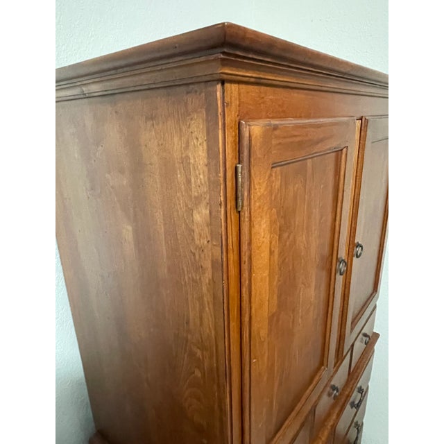 Farmhouse 1990s Ethan Allen Country Crossings Door Chest For Sale - Image 3 of 13