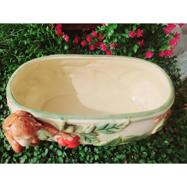 Traditional Vintage Yellow Red Green Whimsical Oval Regency Monkey Tropical Cache Pot Planter For Sale - Image 3 of 9