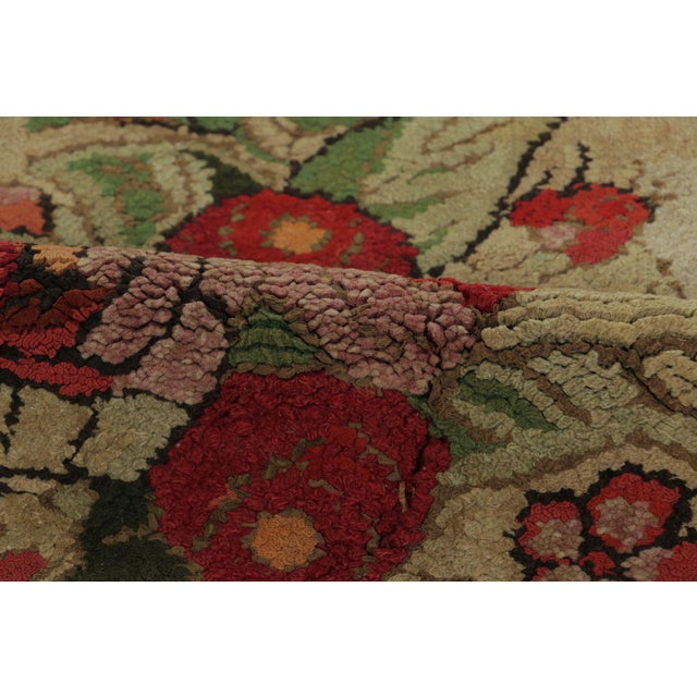 Antique Hooked Rug With Floral Bouquet Medallion in Beige & Black - Rug & Kilim For Sale In New York - Image 6 of 8