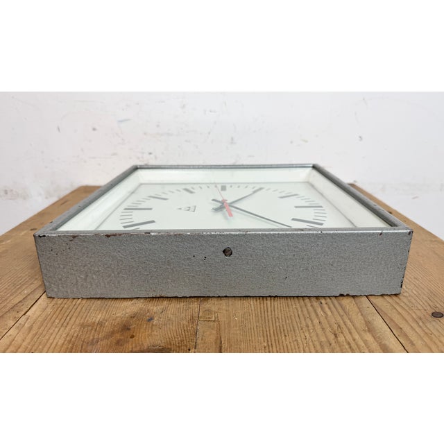 Industrial Grey Square Wall Clock from Pragotron, 1980s For Sale - Image 13 of 17