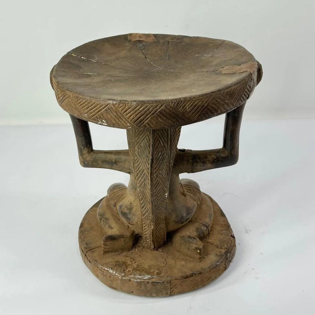 Brown Early 20th Century Tabwa Figural Stool with Indigenous Repairs For Sale - Image 8 of 10