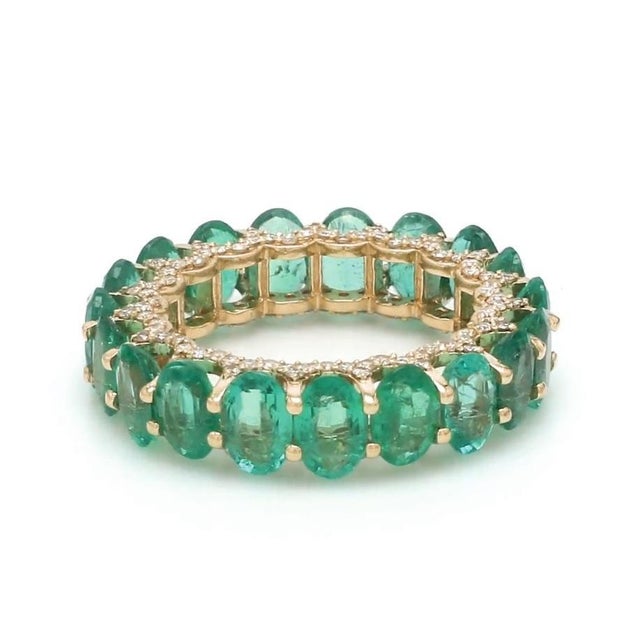 Contemporary Natural 5.78 cts Zambain emerald & 0.58 cts diamond ring in 14k gold For Sale - Image 3 of 18