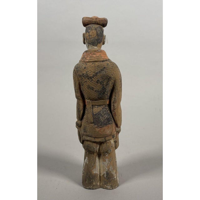 15th Century & Earlier Sculpture of a Mingqi servant with removable head, China, Tang Dynasty (618-907) For Sale - Image 5 of 6