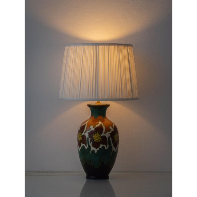 Art Deco Dutch Gouda Pottery Table Lamps with Silk Lampshade, 1920s, Set of 2 For Sale - Image 3 of 15