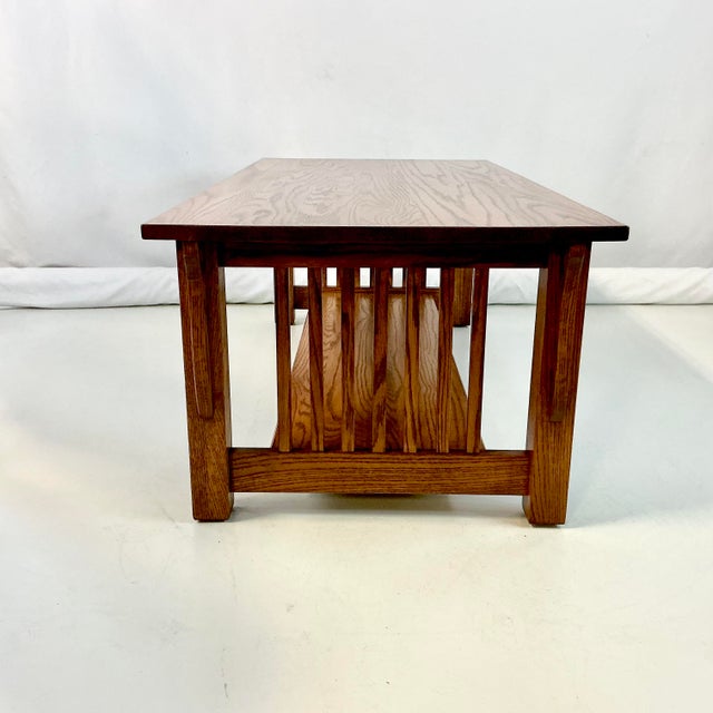 1990s 1990s Vintage Arts & Crafts America Shaker Oak Coffee Table, After Stickley. For Sale - Image 5 of 18