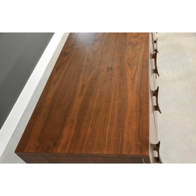 1960s Refinished Walnut 65” Credenza by Young Manufacturing For Sale In Boston - Image 6 of 10