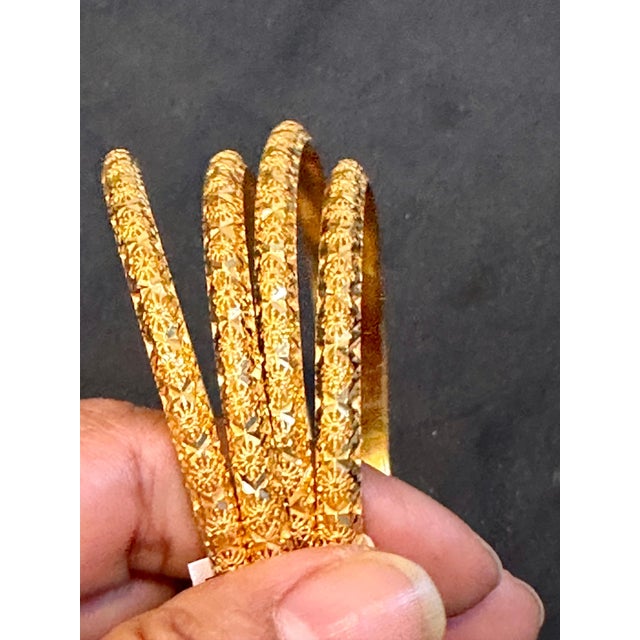 Vintage Eternity Bangle Bracelet 21 Karat Yellow Gold 53 Grams, Set of 4 Churi For Sale - Image 17 of 18