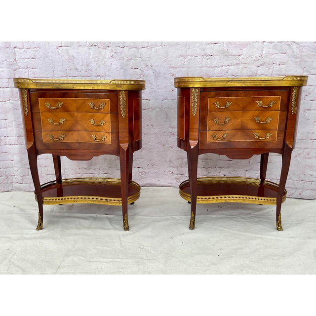 Elegant Louis XV Side Tables With Marble Tops and Brass Accents - A Pair For Sale In Tampa - Image 6 of 17