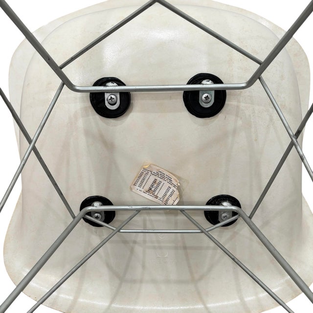 Vintage Herman Miller Eames Fiberglass Rocking Chair (Rar) Mid-Century Modern | Original Shell & Base For Sale - Image 13 of 15