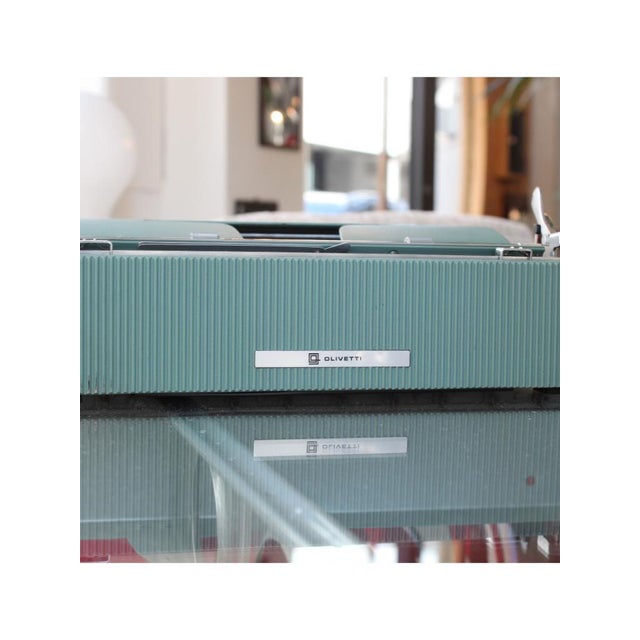 Metal Lettera 32 Typewriter from Olivetti, 1969 For Sale - Image 7 of 12