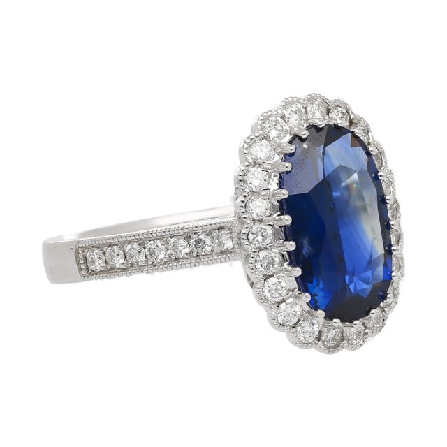 Art Deco Vintage 2.38 Carat No Heat Oval Blue Sapphire & Milgrain Finish Ring Size 6 For Sale - Image 3 of 7