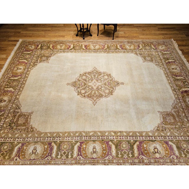 19th Century Handwoven Amritsar Rug, Wool Medallion Design, 10' x 13' For Sale In Chicago - Image 6 of 18