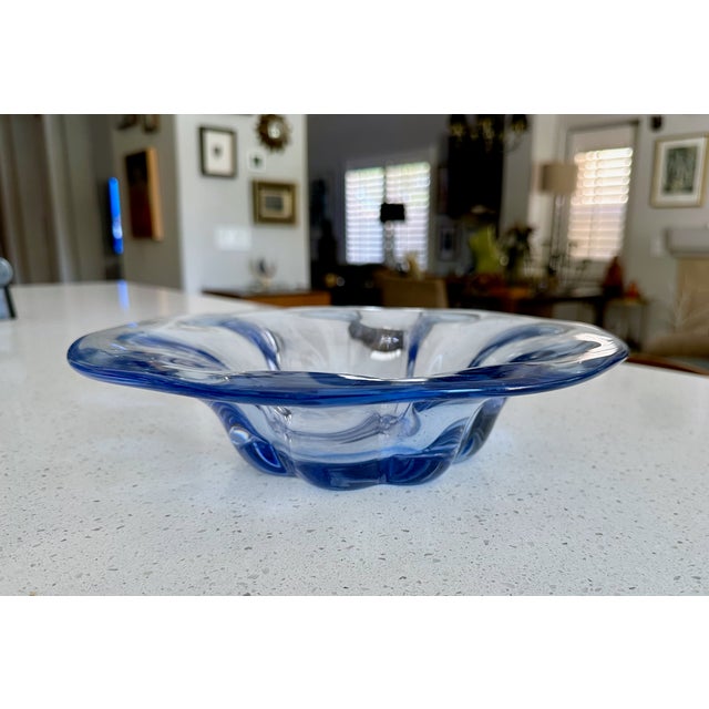1950s Biomorphic Murano Blue & Clear Centerpiece Bowl For Sale In Palm Springs - Image 6 of 12