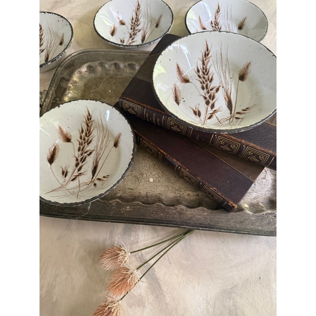 English 1970s Set of Five (5) Midwinter Stonehenge Wild Oats Bowls, Made in England, Wedgwood Group Stoneware For Sale - Image 3 of 12