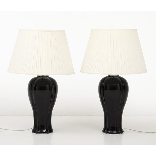 A Pair of Black Ceramic & Nickel Table Lamps For Sale In New York - Image 6 of 14