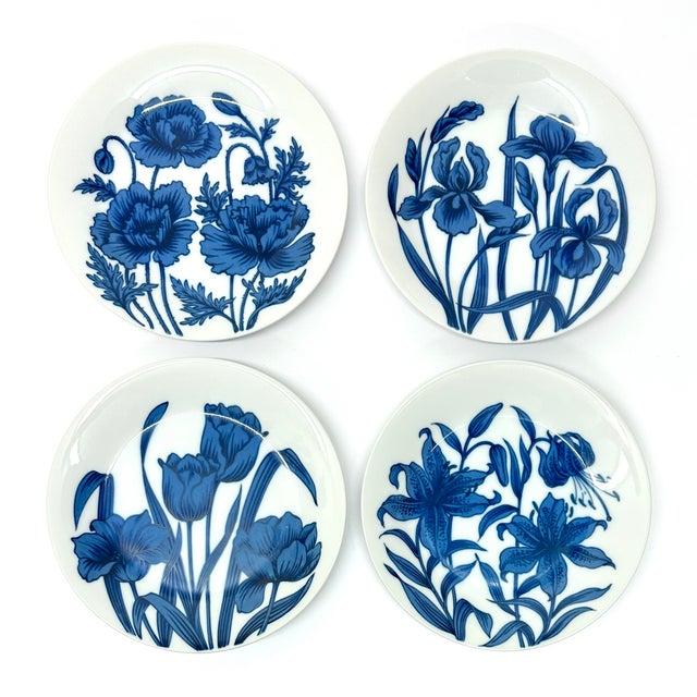 Blue Graphic Floral Blue & White Wall Plate Curation - Group of 9 For Sale - Image 8 of 12