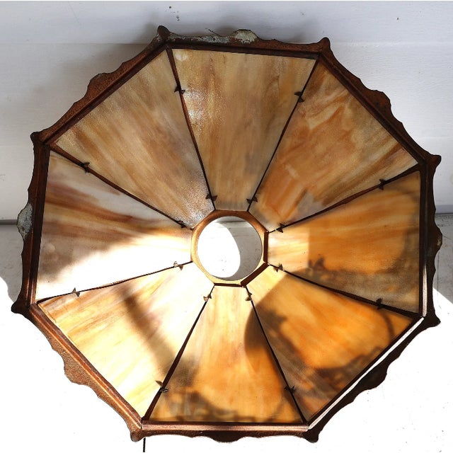Early 20th Century Antique Art Nouveau Slag Glass Table Lamp With 8-Panel Curved Umbrella Shade For Sale - Image 5 of 8
