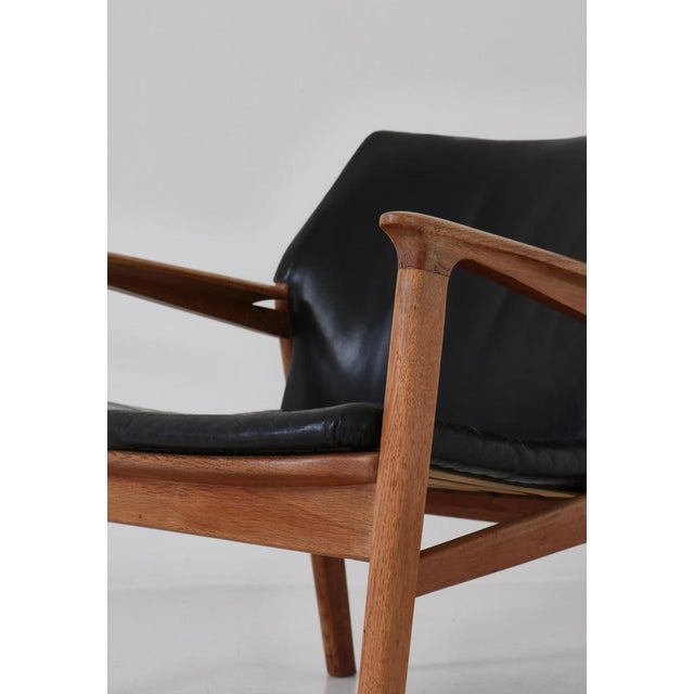 Danish Modern Lounge Chair in Patinated Oak & Black Leather attributed to Hans Olsen, 1950s For Sale - Image 6 of 18