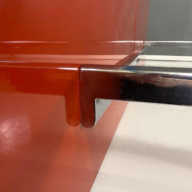 Italian Modern Red Lacquered Wood and Metal Bed by Takahama for Simon Gavina, 1970s For Sale - Image 10 of 18