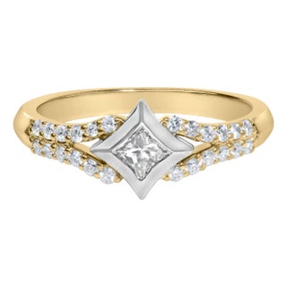 10K Two Tone Color 1/2 Cttw Diamond Kite and Split Shank Ring (H-I Color,SI2-I1 Clarity) - Size 7 For Sale