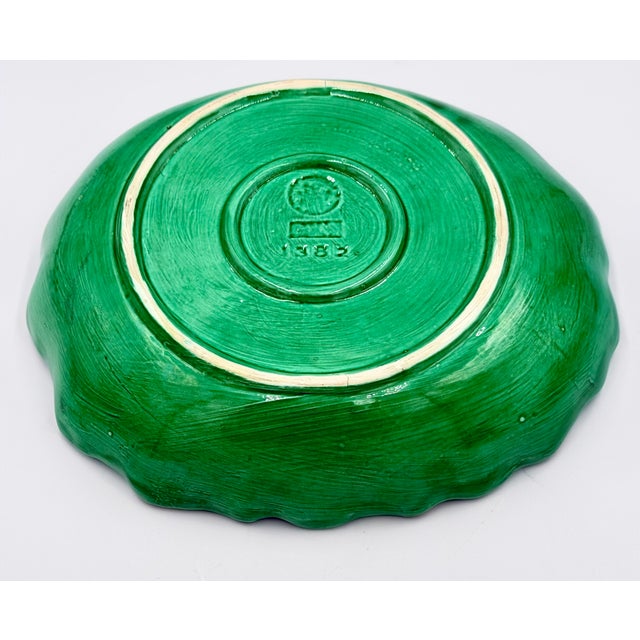 Bordallo Pinheiro 1940s Bordallo Pinheiro Cabbage Leaf Bowl Pressed Frog Mark Portugal Majolica 9" For Sale - Image 4 of 7