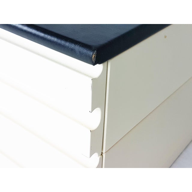 White Wood and Black Skai Samarcanda Chests of Drawers by Vico Magistretti for Poggi, 1970s, Set of 2 For Sale - Image 10 of 15