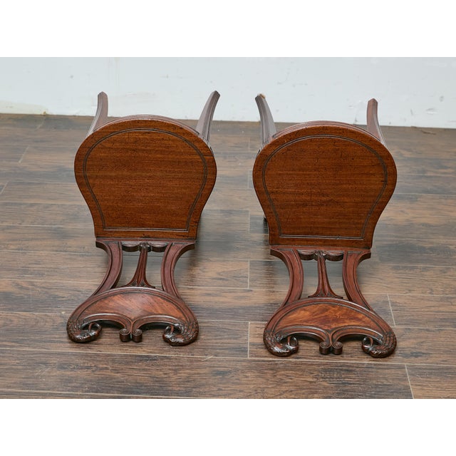 English Pair of English Mahogany Hall Chairs with Carved Eagle Heads, 19th Century For Sale - Image 3 of 11