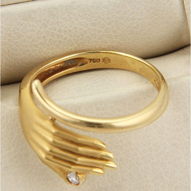 Carrera y Carrera Mid 20th Century Carrera y Carrera Diamond 18k Yellow Gold Detailed Hand Ring - Size 5.5 For Sale - Image 4 of 7
