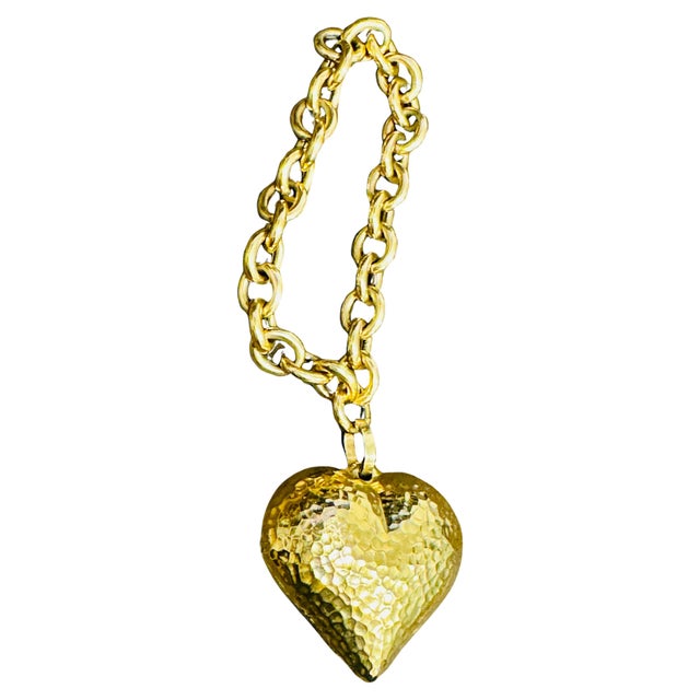 Vintage 14 Karat Yellow Gold 24.3 Gm Link Bracelet for Charms with Heart Charm For Sale - Image 15 of 18