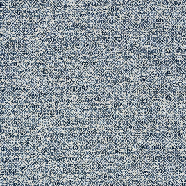 Contemporary SAMPLE - Schumacher Sarong Weave Indoor/Outdoor Fabric In Indigo For Sale - Image 3 of 4
