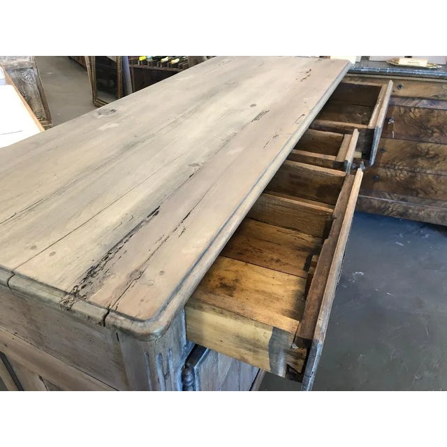 18th Century French Provincial Louis XV Buffet For Sale In Atlanta - Image 6 of 8