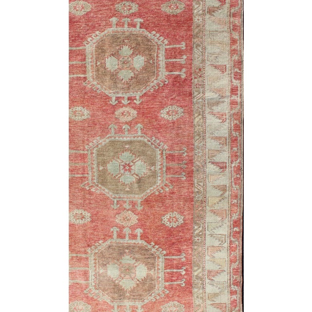 Vintage Turkish Oushak Rug With Geometric Medallions 4'5 X 7'7 For Sale - Image 4 of 10