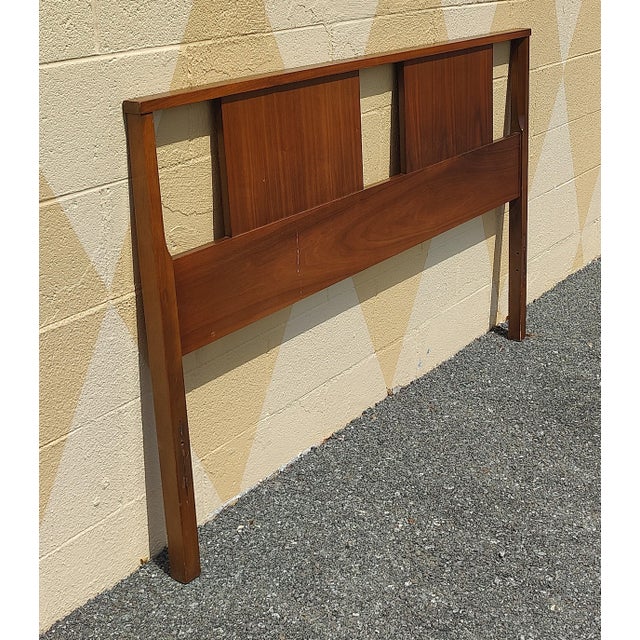 this stunning mid-century modern full-size headboard will bring to your bedroom the touch of elegance and warmth with its...