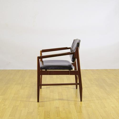 Mid-Century Style Wood and Stretched Leather Armhair, 1970s For Sale - Image 3 of 9