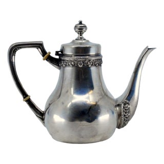 Plain Silver Teapot with Grooves on the Rim and Spout For Sale