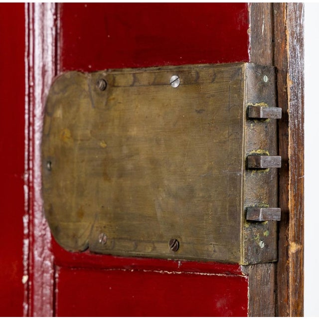 Monumental 17th Century Dutch Cabinet in Sculpted Oak For Sale In Philadelphia - Image 6 of 8