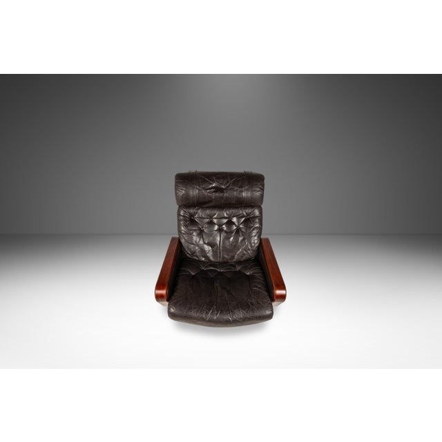 1970s Scandinavian Modern Lounge Chair & Ottoman Set in Beech & Leather by Soda Galvano for Vatne Mobler, Norway, C. 1970s For Sale - Image 5 of 18