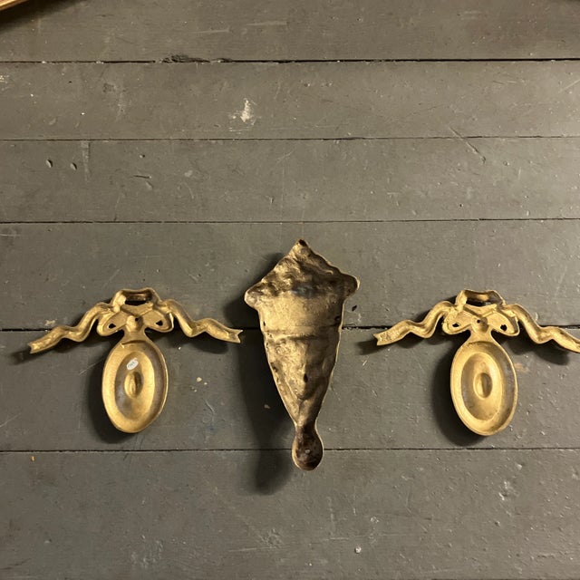 1970s 1970’s 3 Solid Brass Ornamental Hollywood Regency Architectural Relief Ornaments Set of 3 For Sale - Image 5 of 5