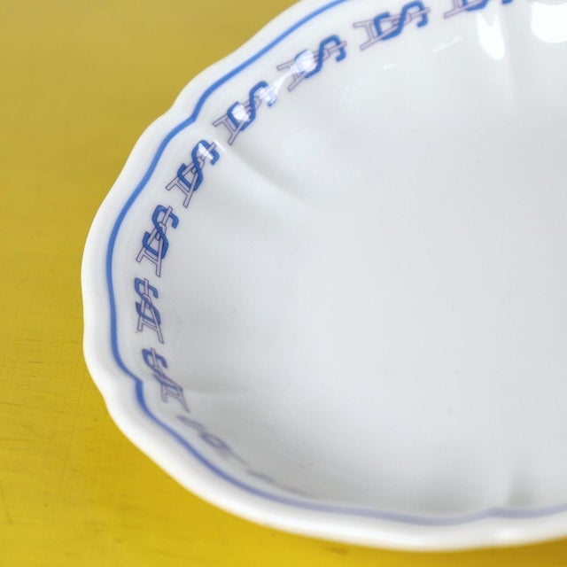 Descrizione Articolo: coppia di ciotole in ceramica vintage richard ginori sai assicurazioni Altezza: 2.5 Diametro: 14...