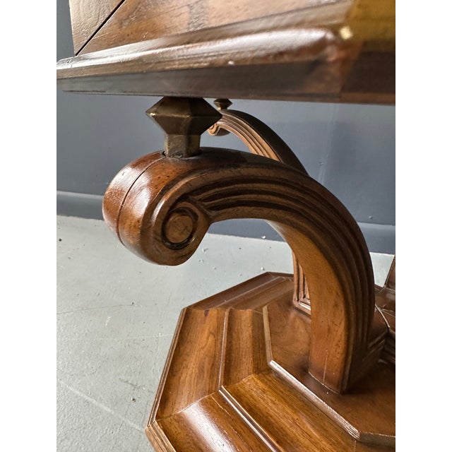 Brown 1960s Pair of Hollywood Regency Octagonal Calacatta Marble Side Tables W/Brass Accents For Sale - Image 8 of 9