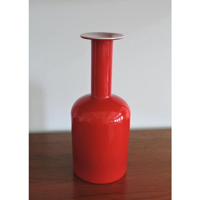 1970s Otto Brauer Danish Modern Red & White Cased Glass Gulvvase for Holmegaard For Sale In Philadelphia - Image 6 of 7