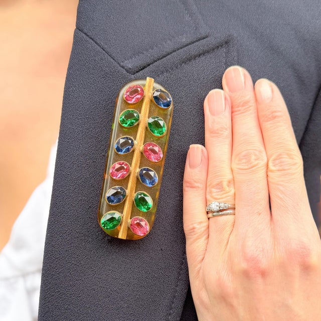 Art Deco Apple Juice Bakelite and Multi-Coloured Glass Brooch, 1930s For Sale - Image 3 of 11