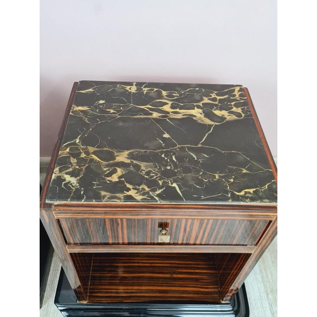 Art Deco Bedside Tables in Makassar Ebony and Portoro Marble, 1930s, Set of 2 For Sale - Image 4 of 14