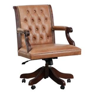English-Style Chesterfield Swivel Office Chair in Cowhide and Wood For Sale