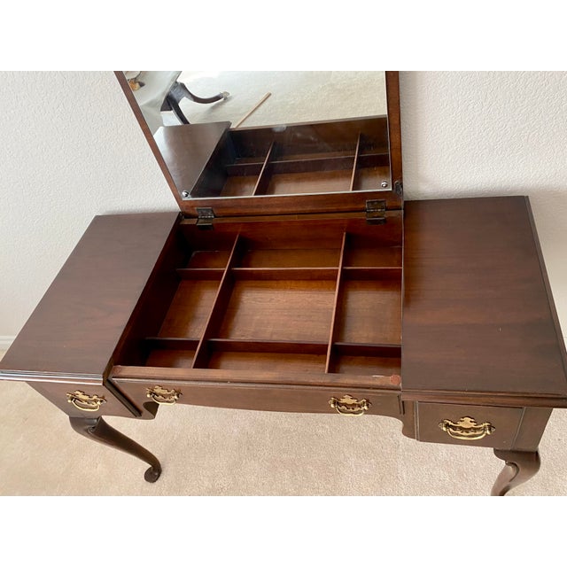 Mid 20th Century Vintage Drexel Cherry Collection Vanity Dressing Table With Mirror Excellent Condition For Sale - Image 5 of 11