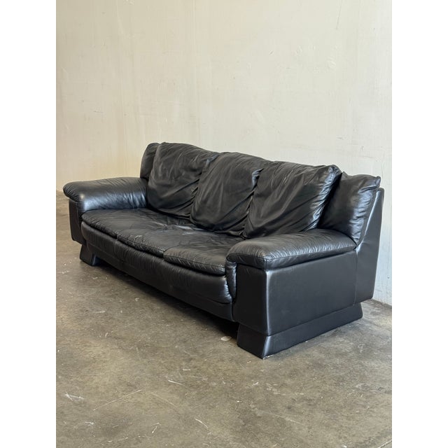 Mid-Century Modern Vintage Italian Black Leather Sofa - Mid Century Modern Style 1980s For Sale - Image 3 of 12