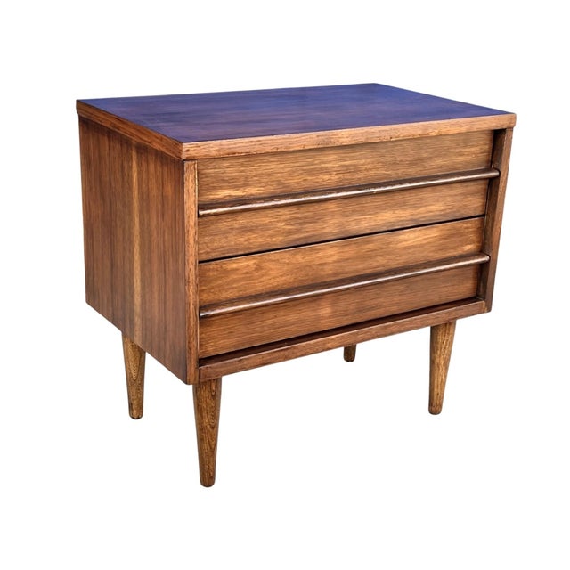 1960s 1960s Pair of Mid-Century Modern Walnut Nightstands With Recessed Pulls For Sale - Image 5 of 14