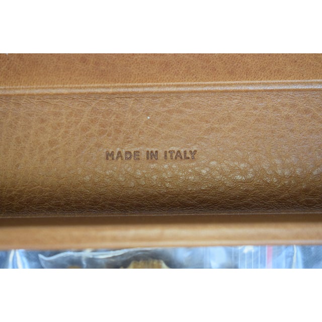 Brooks Brothers Leather Folding Backgammon & Chess Travel Board Game Set Made in Italy (Lnwot) For Sale In New York - Image 6 of 7