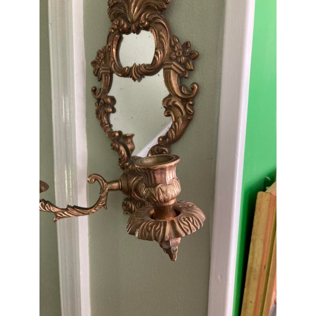 Early 20th Century Ornate Vintage Brass Mirrored Wall Sconce - Hollywood Regency Style For Sale - Image 5 of 15